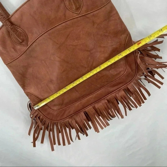East West Tan Leather Boho Fringe Shoulder Bag Purse Snap Closure Vintage - Picture 12 of 16